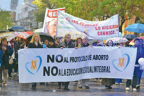 Los santiaguentildeos se unieron contra el aborto y reclamaron el respeto por el derecho a la vida