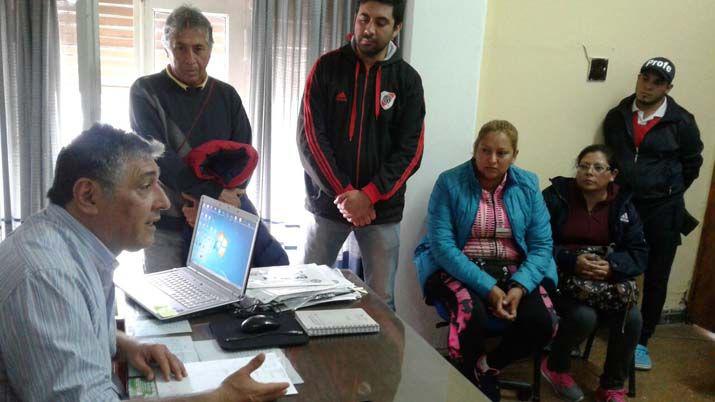 Acordaron el traslado de vendedores ambulantes del microcentro