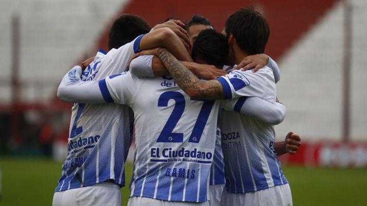 Godoy Cruz eliminoacute a Banfield y va por Rosario Central