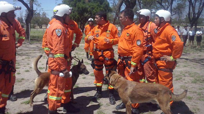 Perros santiaguentildeos fueron convocados para buscar a Lucas Bolotti