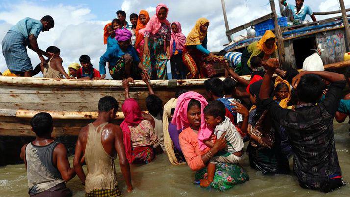Hay 20 muertos y 60 desaparecidos por el naufragio de barco en Bangladesh