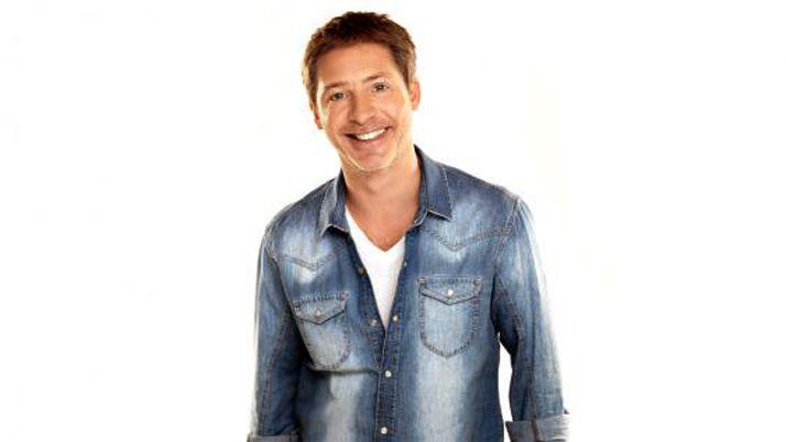 Bomba- las fotos de la nueva y sensual novia de Adriaacuten Suar