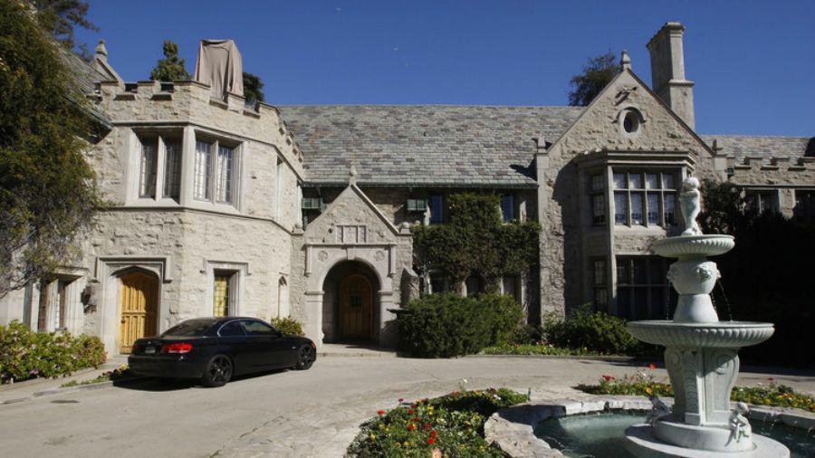 Conoceacute al nuevo duentildeo de la famosa mansioacuten Playboy