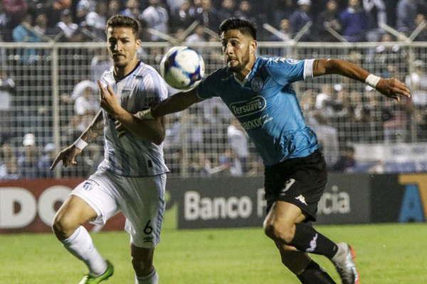 Atleacutetico y Belgrano aburrieron en Tucumaacuten 
