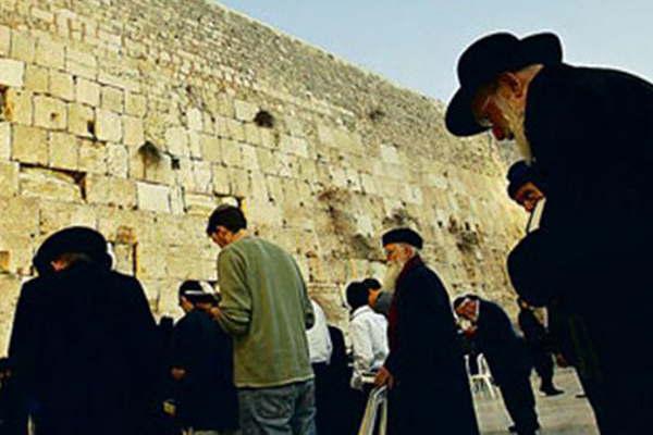 Israel clausuraraacute los territorios palestinos en el Diacutea del Perdoacuten