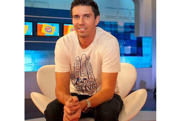 Un ex tenista se suma a la exitosa telenovela  de Canal 13 