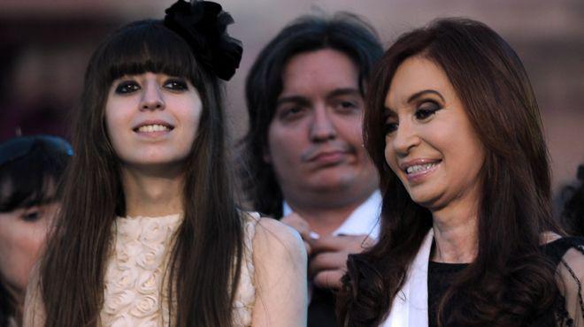 Cristina Kirchner donoacute a sus hijos  74 millones