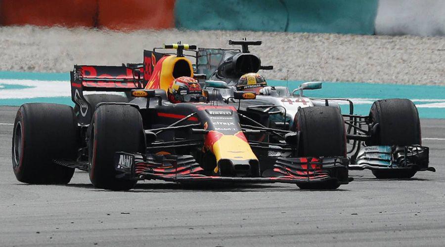 Max Verstappen arrasoacute en Sepang