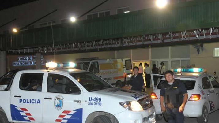 Persecucioacuten policiacuteaca terminoacute en accidente y dos heridos