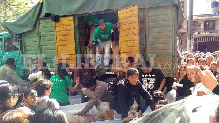 Un importante nmero de personas se congregó en el lugar