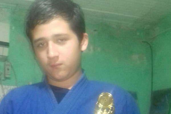 Josueacute Arredondo y un meritorio segundo puesto