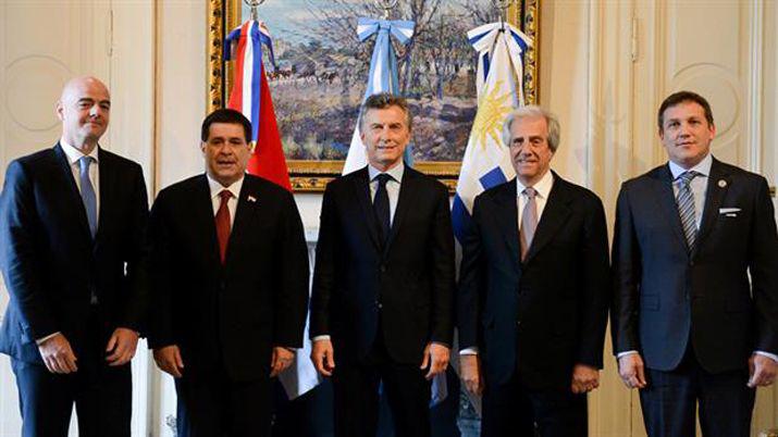 Argentina Uruguay y Paraguay lanzaron su candidatura para el Mundial 2030