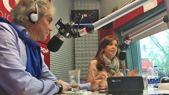 Cristina Kirchner junto a Beto Casella- Pata Medina es un personaje nefasto