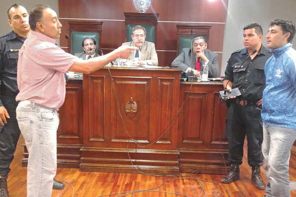 Careos y denuncias por el confuso homicidio de Carlos Delfiacuten Paacuteez en Riacuteo Hondo