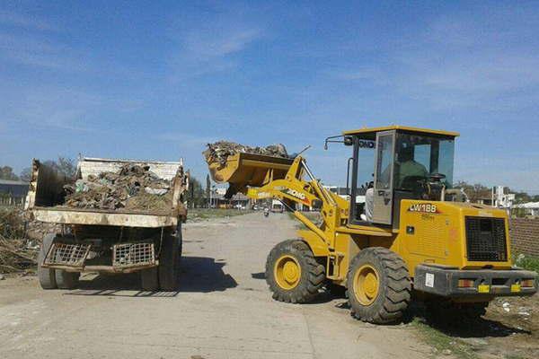 La comuna anuncioacute duras sanciones a quienes arrojen basura o destruyan los contenedores