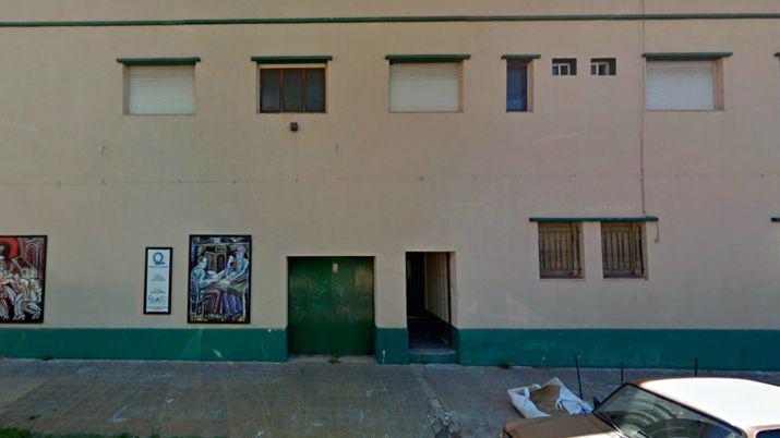 Un maestro realizaba amenazas de bomba a su propia escuela y terminoacute detenido