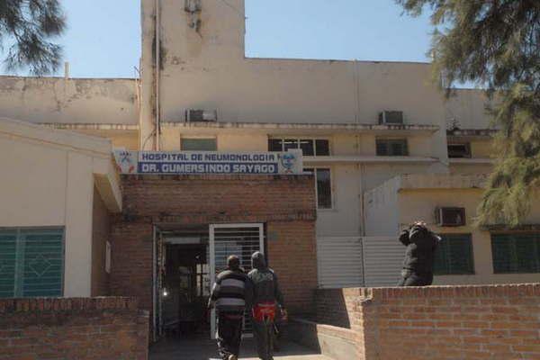 Una adolescente llegoacute al hospital con un peso de 33 kilogramos 