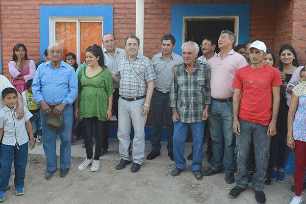 Entregan casas en Vaca Human