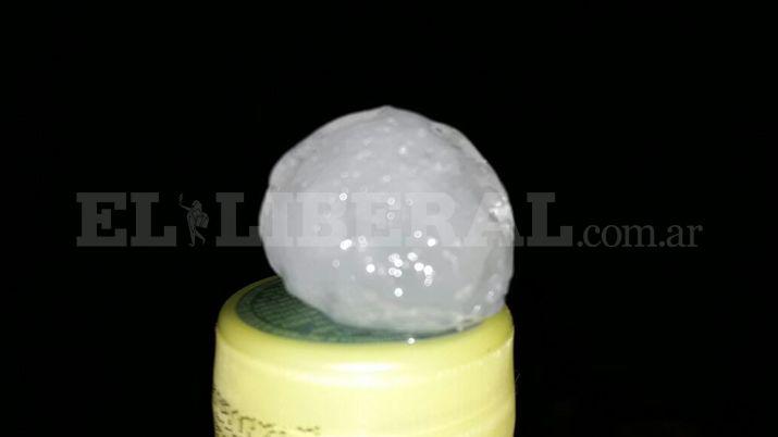 La lluvia y el granizo llegaron a la ciudad de Fernaacutendez