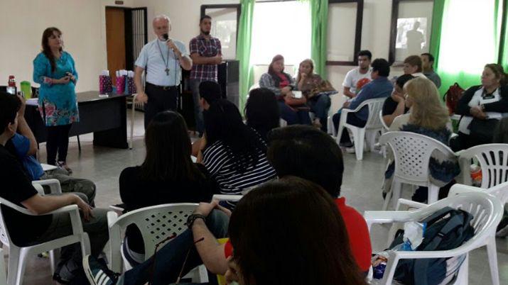 Forman en abordaje de adicciones a Agentes de Pastoral de la Iglesia Catoacutelica