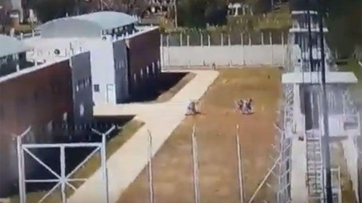 VIDEO Asiacute escaparon los presos de un penal en Rosario