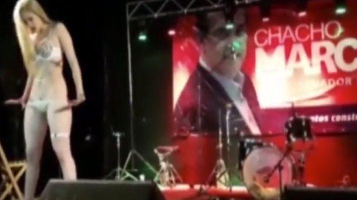 Santa Fe- escandaloso show de strippers en el acto de un senador