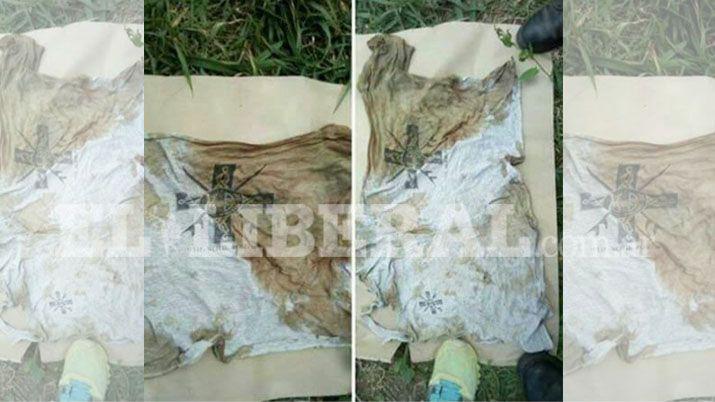 Bebé mutilado en Bandera- buscan datos sobre una remera