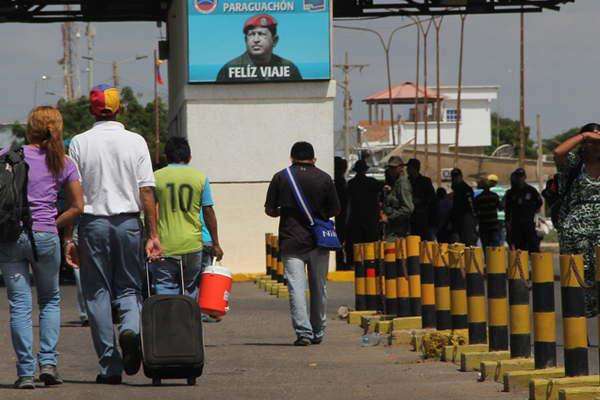 Predicen un futuro maacutes caoacutetico auacuten para Venezuela