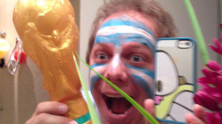 Nik prometioacute dibujar 497 mil Gaturros por la clasificacioacuten de Argentina