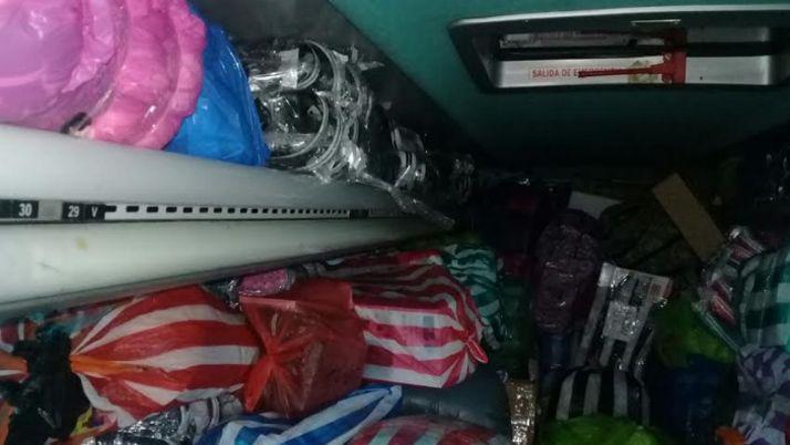 Secuestran mercaderiacutea ilegal por   1800000