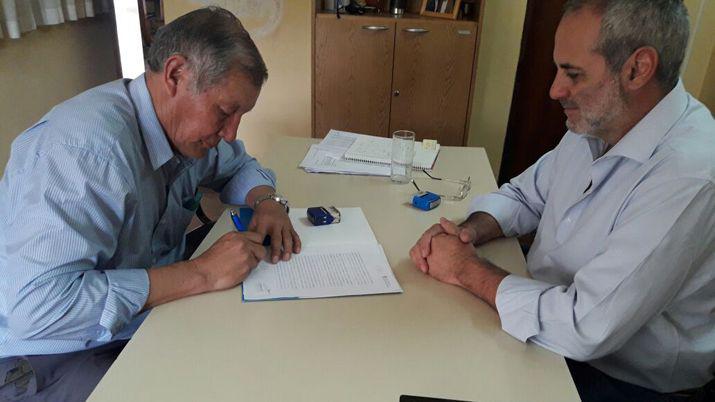La SAF firmoacute convenio con la Comisioacuten Municipal de San Joseacute del Boqueroacuten
