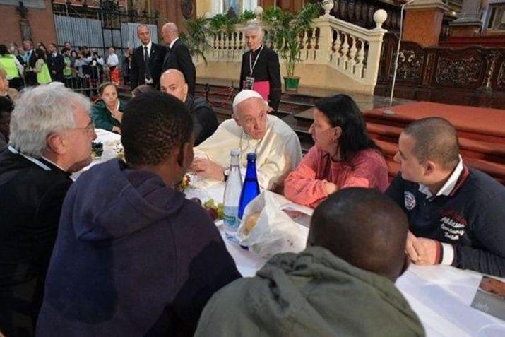 Las versiones no precisaban si los hombres almorzaron o no con el líder católico antes de desaparecer