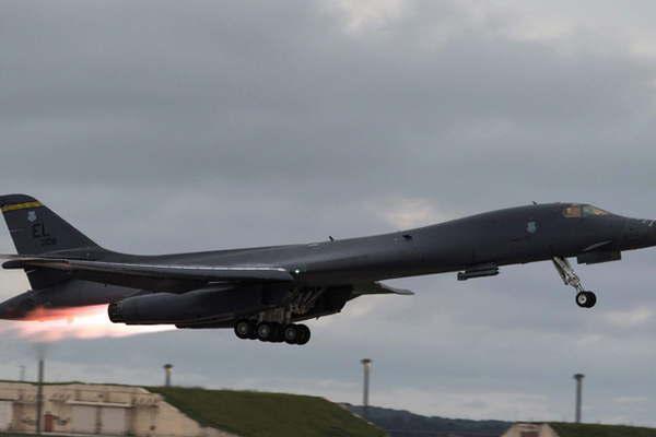 Maniobras de EEUU en peniacutensula coreana