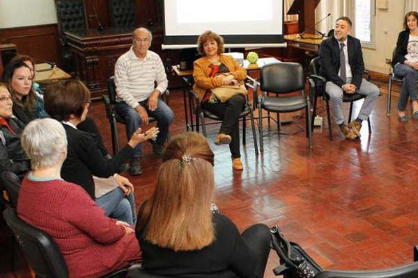 Futuros jubilados participan  de un taller psicoformativo