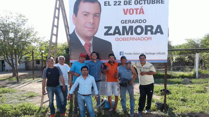 El Frente Ciacutevico denuncioacute a la oposicioacuten por la destruccioacuten de carteles