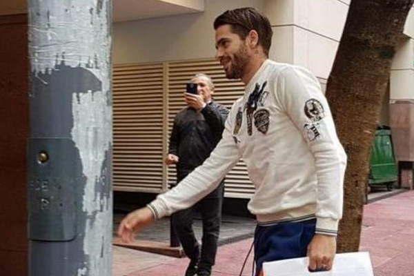 Fernando Gago fue operado con eacutexito