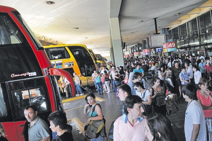 Los pasajes de micros de larga distancia que viajan del NEA a Capital Federal subieron 20-en-porciento-