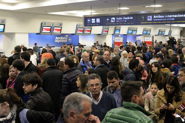 Aeroliacuteneas Argentinas espera que hoy no haya demoras en los vuelos