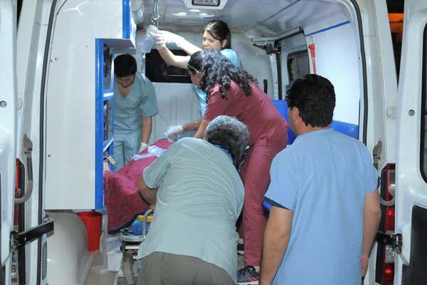 Motociclista impactoacute contra un poste y murioacute en el Hospital Regional