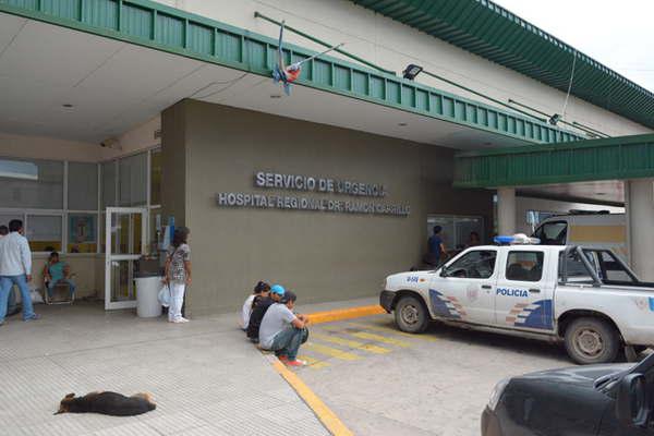 Cabo de Policiacutea chocoacute un perro y terminoacute hospitalizado 