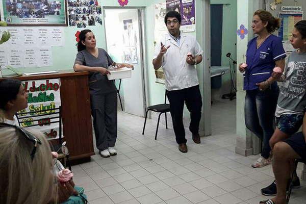 Dictan una charla para la prevencioacuten del caacutencer de mama