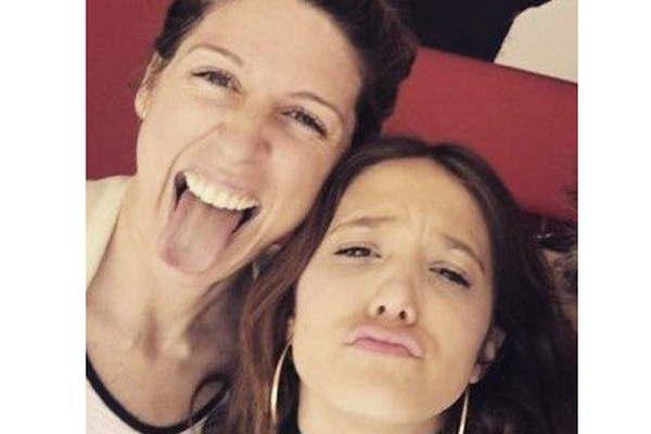 Florencia Bertotti le daraacute letra a aacutengela Torres 