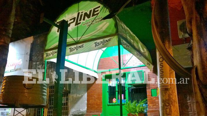 Amenazan con un cuchillo a una empleada para robarle la recaudacioacuten