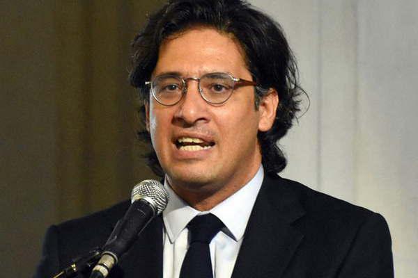 Es llamativo que el cuerpo haya aparecido antes de las elecciones