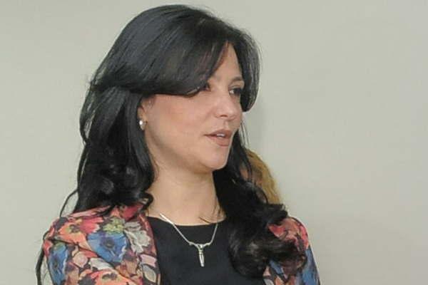 Una menor fue madre pero el novio jura que no la tocoacute