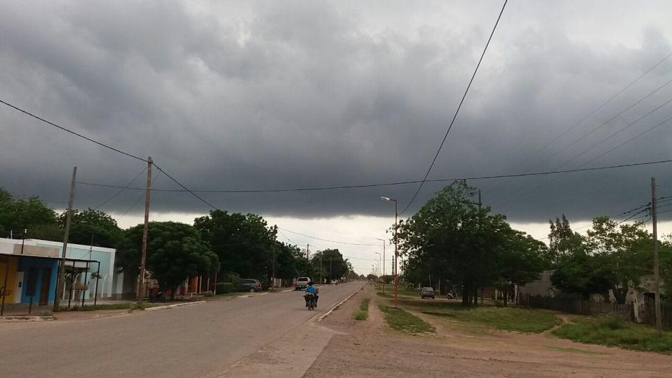 Nubarrones anuncian inminentes tormentas en Pampa de Los Guanacos
