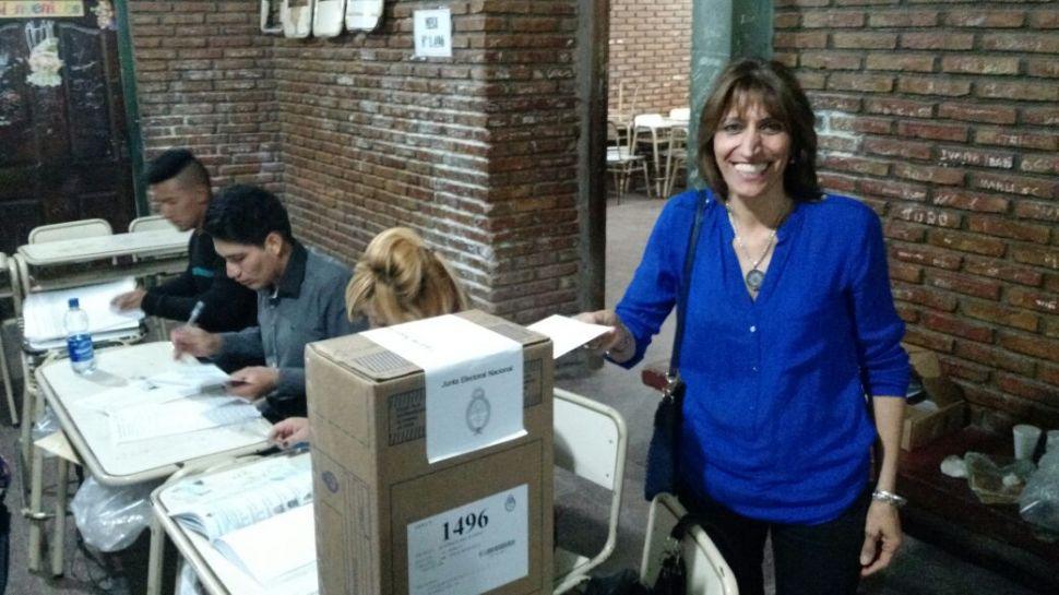 Votoacute La diputada provincial Estela Neder en Loreto