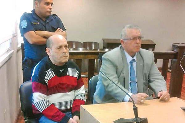 A los 6 antildeos mi papi me dijo `vas a ser mi mujer y a los 16 tuve el primer hijo