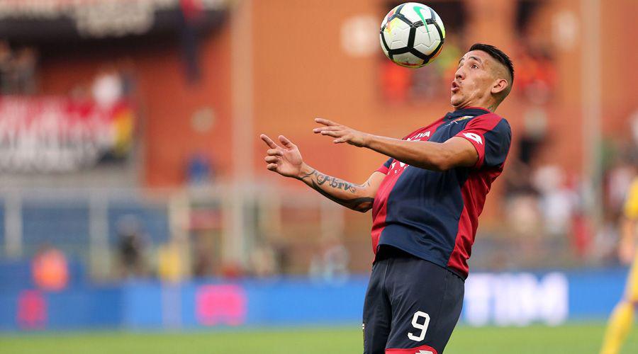 Ricardo Centurioacuten sigue castigado en el Genoa