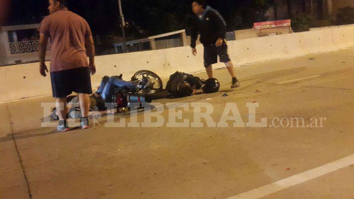 Violento accidente dejoacute dos heridos de gravedad